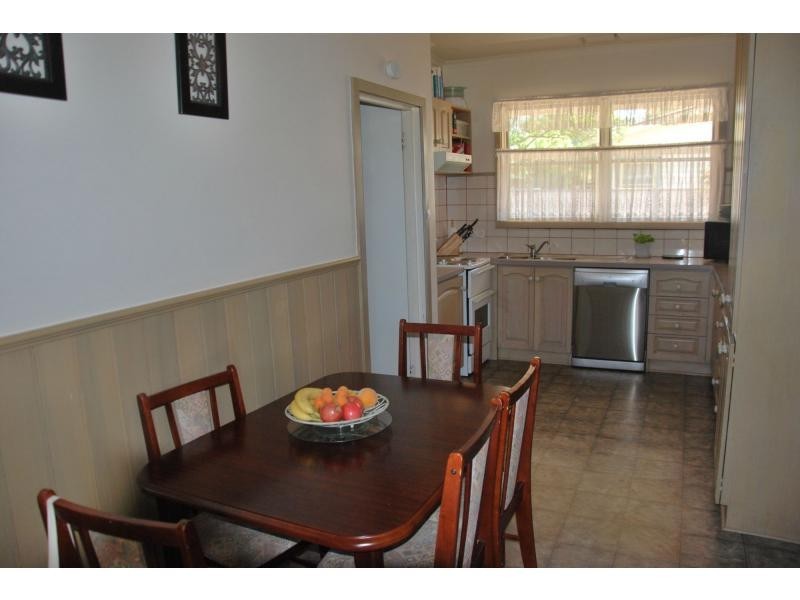 17 Glenavon Avenue, Cobram VIC 3644