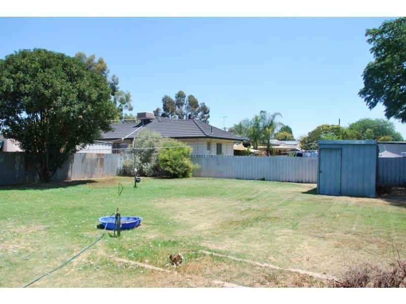 17 Glenavon Avenue, Cobram VIC 3644