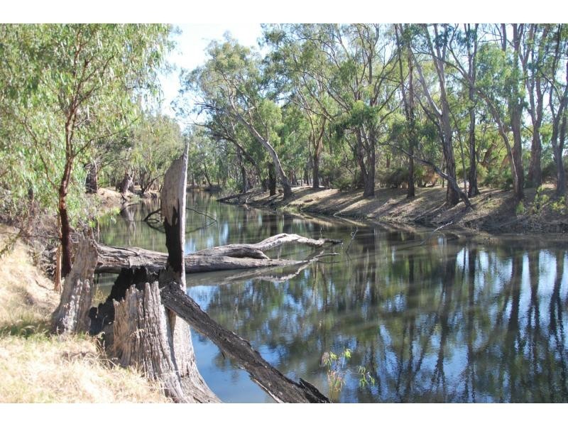 7316 Goulburn Valley Highway, Koonoomoo VIC 3644