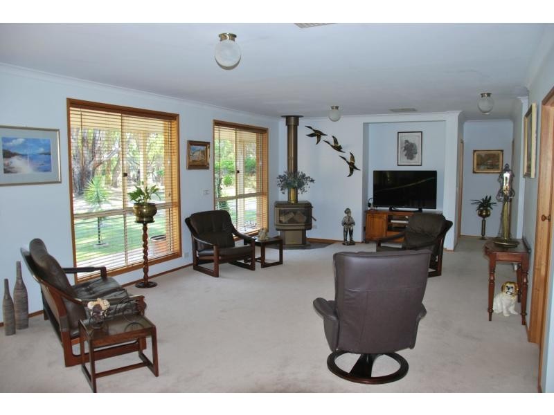 7316 Goulburn Valley Highway, Koonoomoo VIC 3644