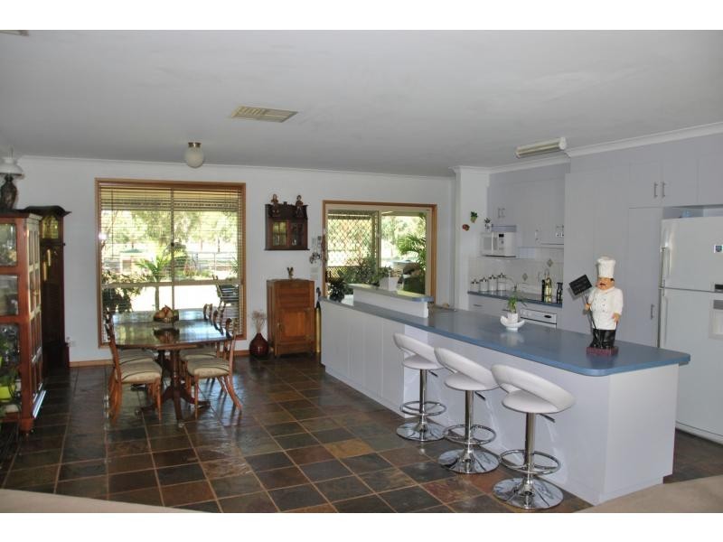 7316 Goulburn Valley Highway, Koonoomoo VIC 3644
