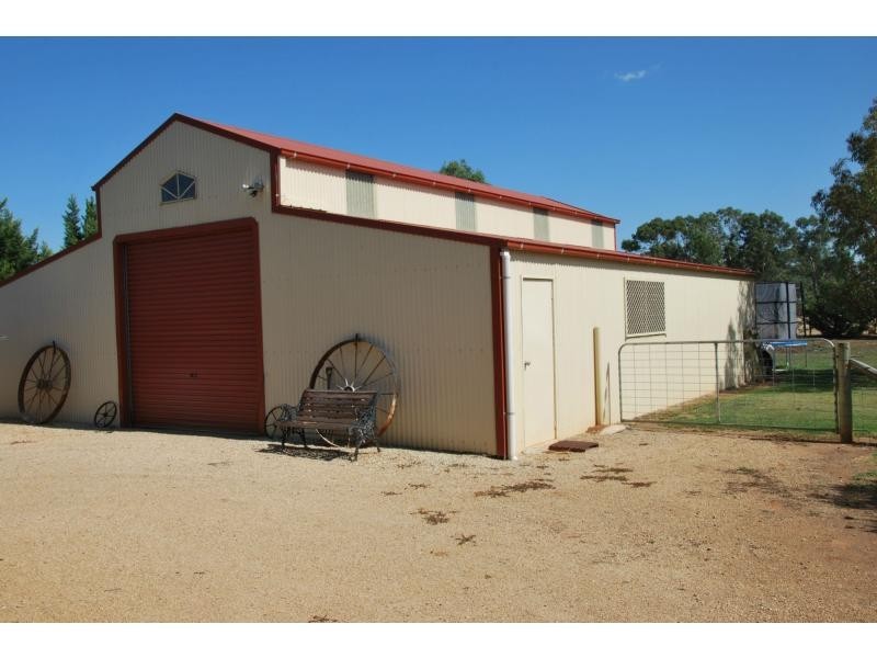 2 Muscara Court, Yarroweyah VIC 3644