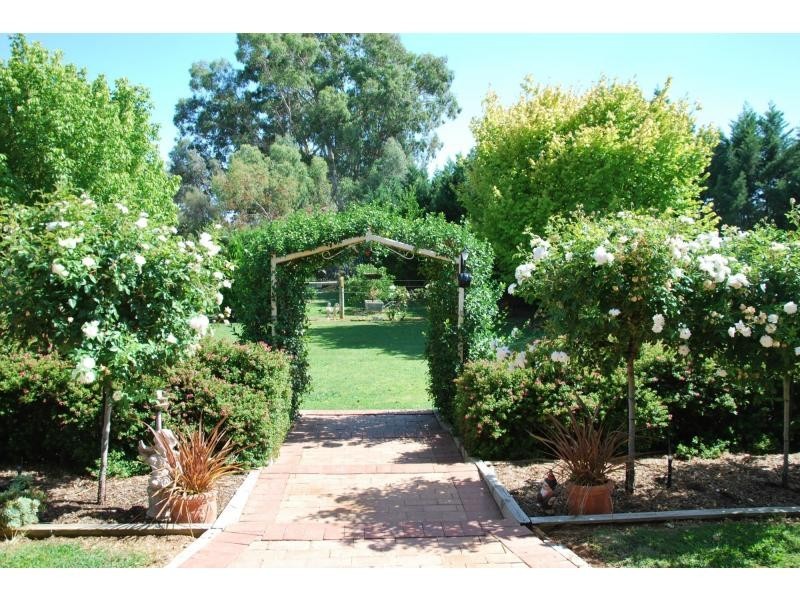 2 Muscara Court, Yarroweyah VIC 3644