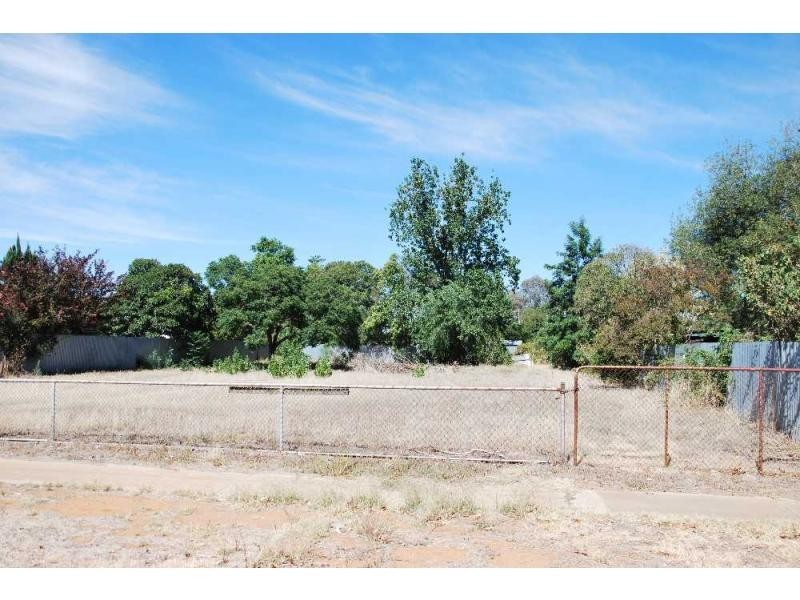 8 Beek Street, Katamatite VIC 3649
