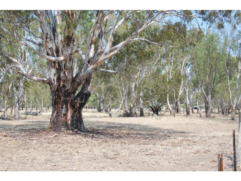 L26a Goulburn Valley Highway, Koonoomoo VIC 3644