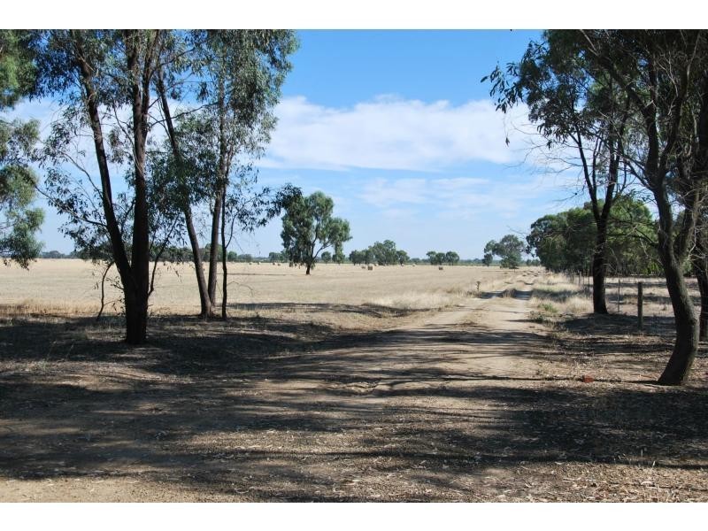 1242 Murray Valley Highway, Yalca VIC 3637