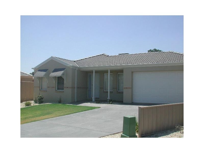 7 McKinley Court, Barooga NSW 3644