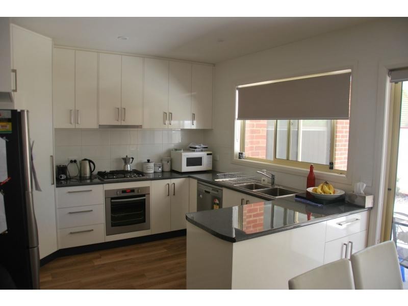 5B Glenavon Avenue, Cobram VIC 3644