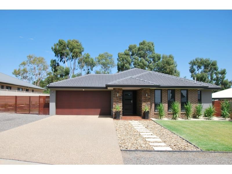 11 Chomley Close, Barooga NSW 3644