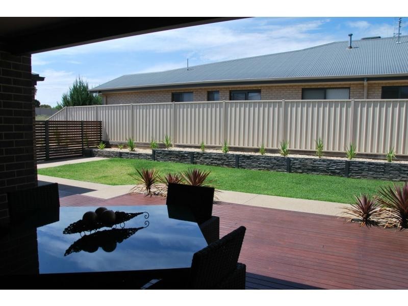 11 Chomley Close, Barooga NSW 3644