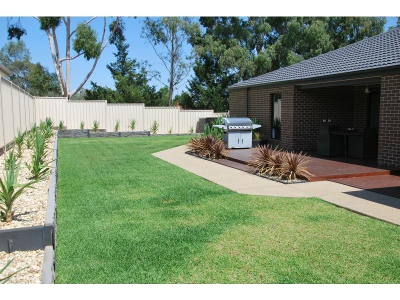 11 Chomley Close, Barooga NSW 3644