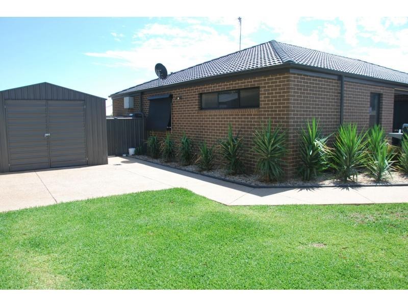 11 Chomley Close, Barooga NSW 3644