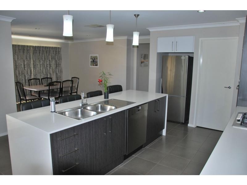 8 Ivie Street, Barooga VIC 3644