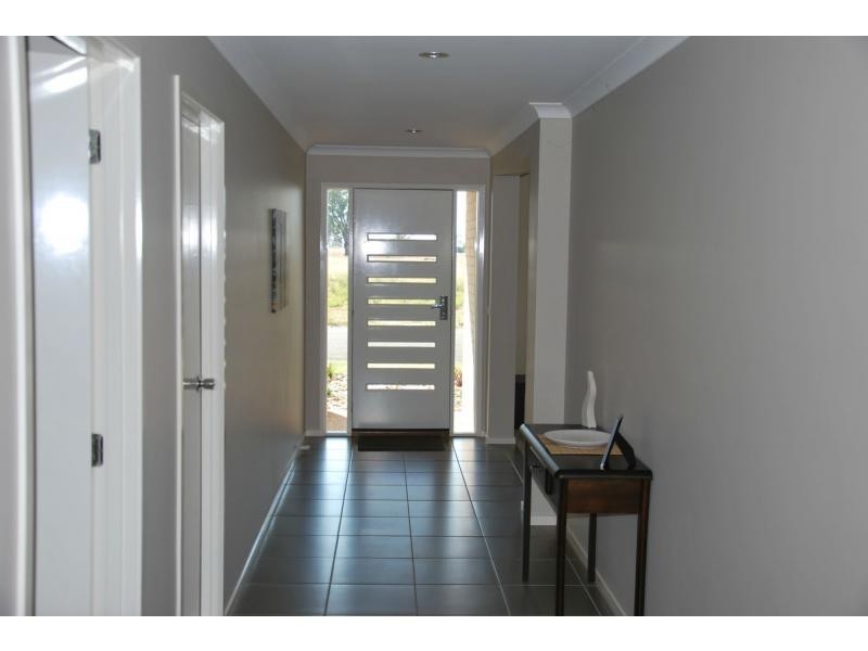 8 Ivie Street, Barooga VIC 3644