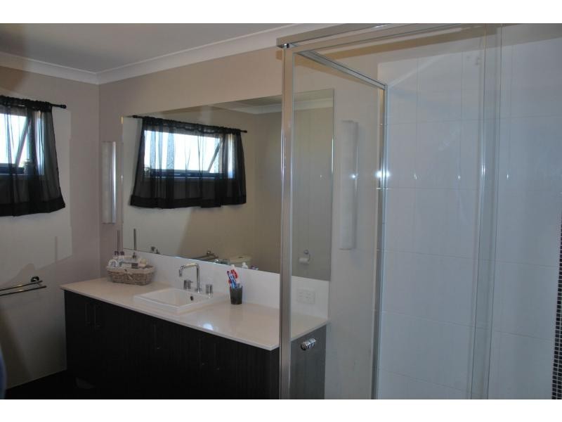 8 Ivie Street, Barooga VIC 3644