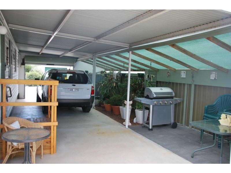 37 Lakeside Drive, Oasis Village, Cobram VIC 3644