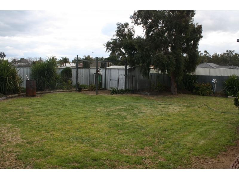 8 Karook Street, Cobram VIC 3644
