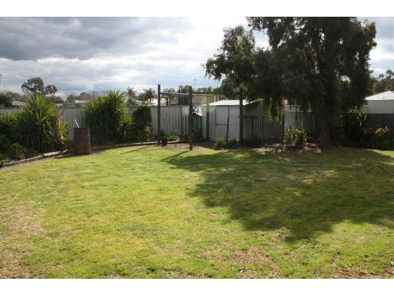 8 Karook Street, Cobram VIC 3644