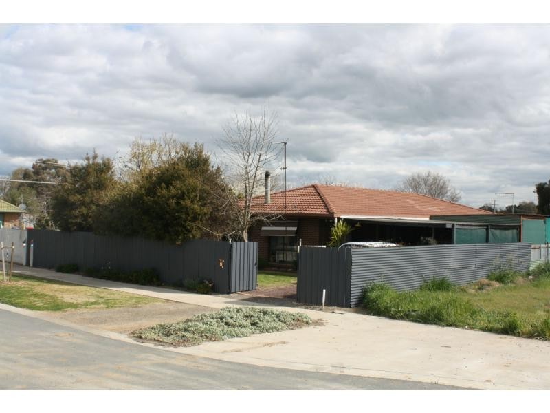 8 Karook Street, Cobram VIC 3644