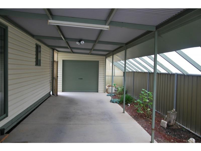 7 Lakeside Drive, Oasis Village, Cobram VIC 3644