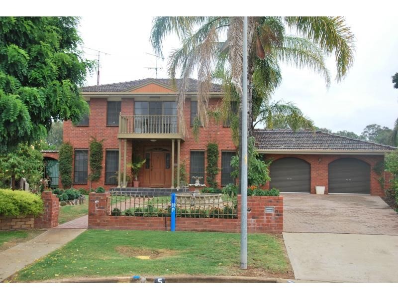 5 Athol White Court, Tocumwal NSW 2714