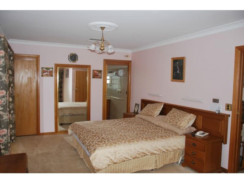 5 Athol White Court, Tocumwal NSW 2714