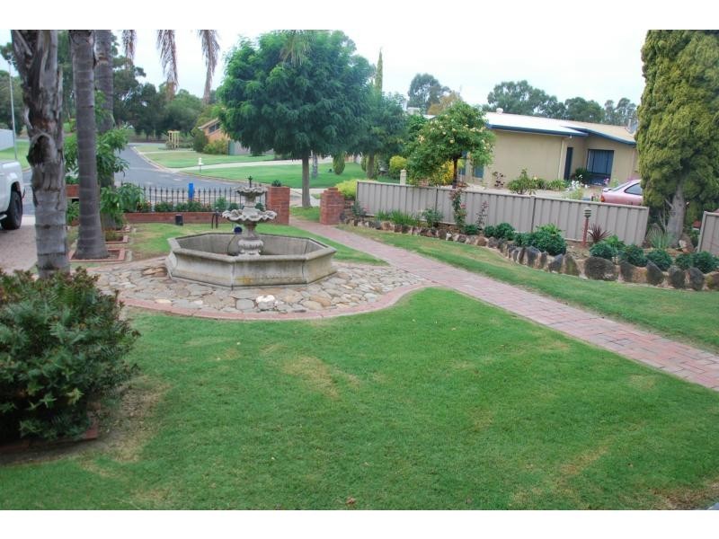 5 Athol White Court, Tocumwal NSW 2714