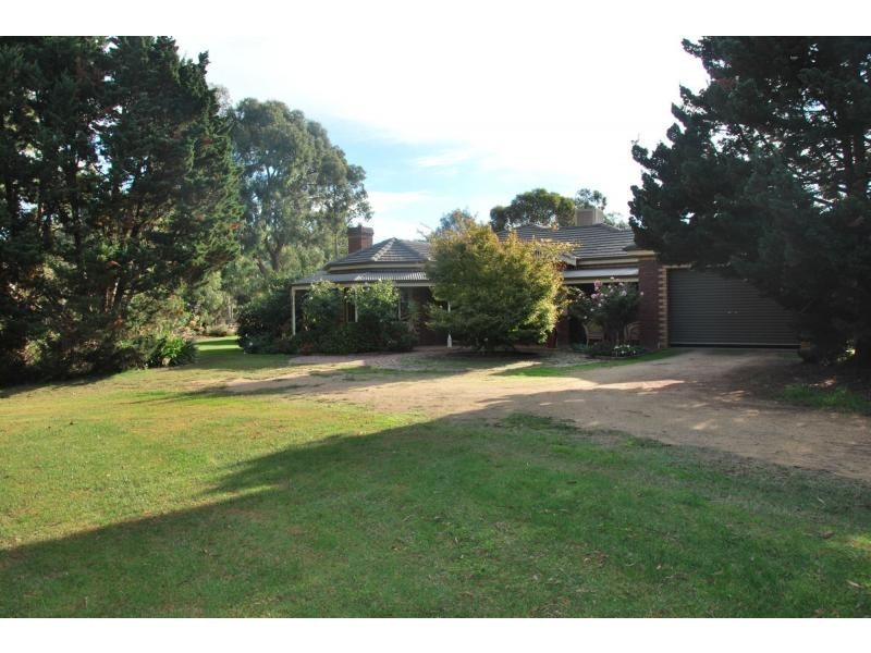 9 Cemetery Road, Cobram East VIC 3644
