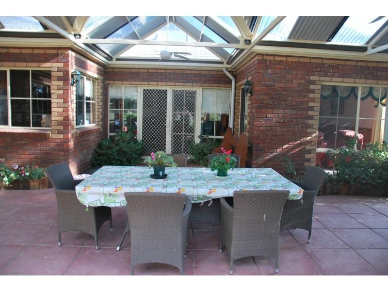 9 Cemetery Road, Cobram East VIC 3644