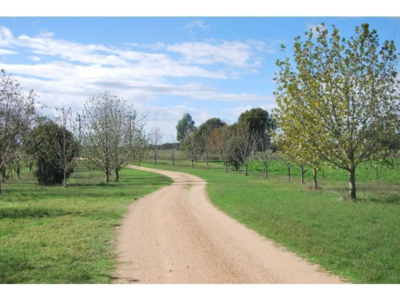 76 Platypus Drive, Barooga VIC 3644