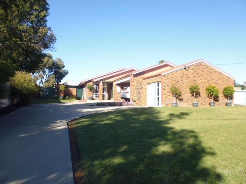 2 Sims Road, Cobram VIC 3644