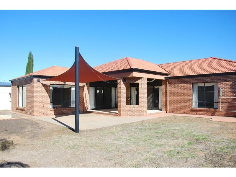 9 Gattuso Drive, Cobram VIC 3644