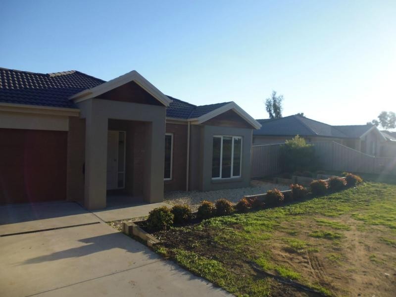 27 Takari Street, Barooga NSW 3644