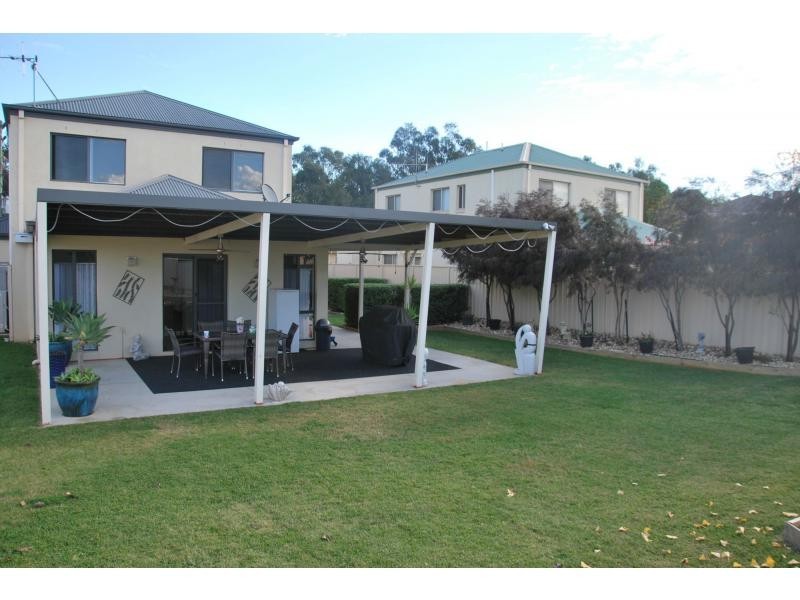 42 Lawson Drive, Barooga NSW 3644