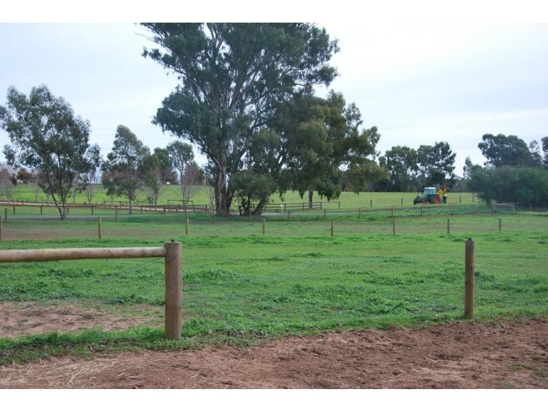 L1-45 Barnes Road, Cobram VIC 3644