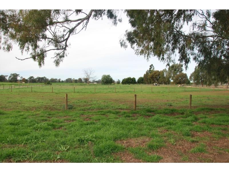 L1-45 Barnes Road, Cobram VIC 3644