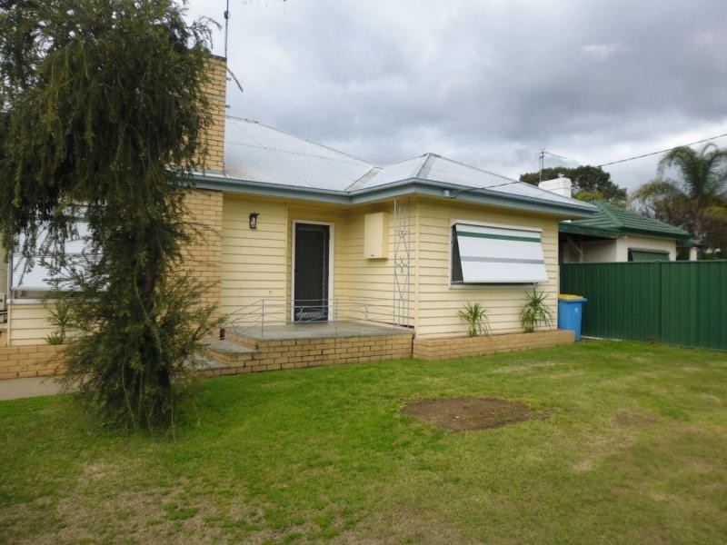 2 Campbell Road, Cobram VIC 3644