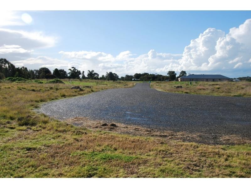 L6 Putters Court, Links Estate, Barooga NSW 3644