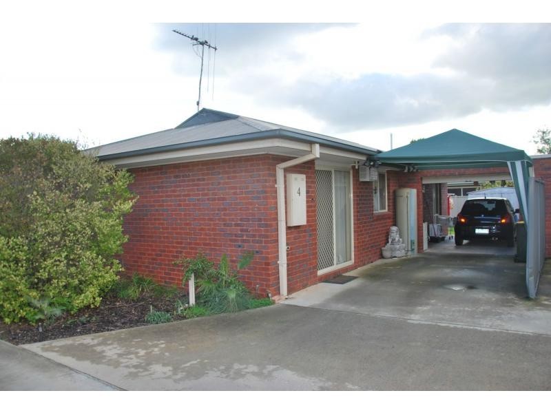 Unit 4/8 Waratah Court, Cobram VIC 3644