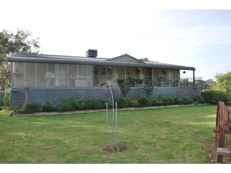 366 Ruttles Road, Koonoomoo VIC 3644