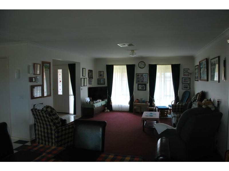 10 Victoria Avenue, Barooga NSW 3644