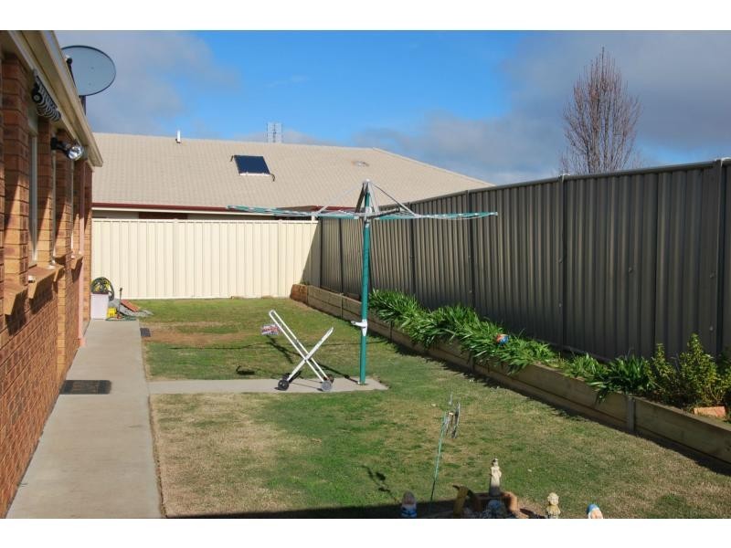 10 Victoria Avenue, Barooga NSW 3644