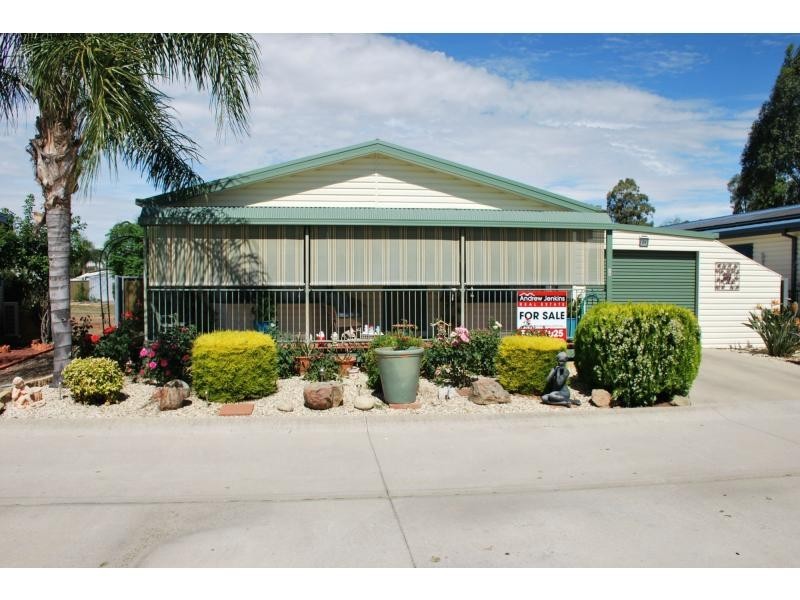 26 Lakeside Drive, Oasis Village, Cobram VIC 3644