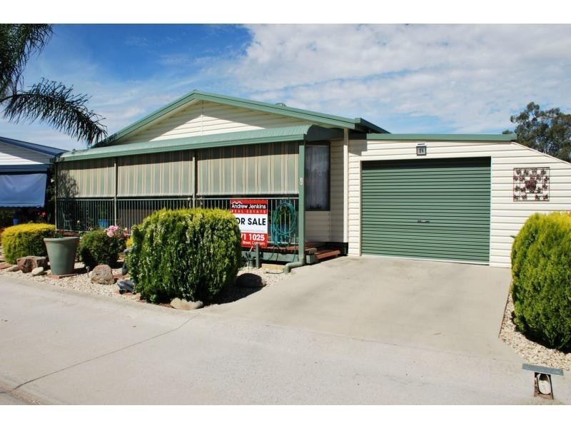 26 Lakeside Drive, Oasis Village, Cobram VIC 3644