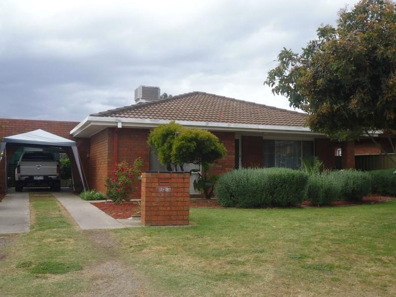 27 Boorin Street, Cobram VIC 3644