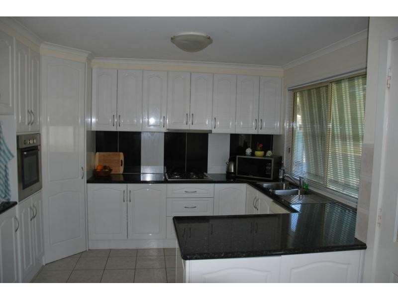 21 Glenavon Avenue, Cobram VIC 3644