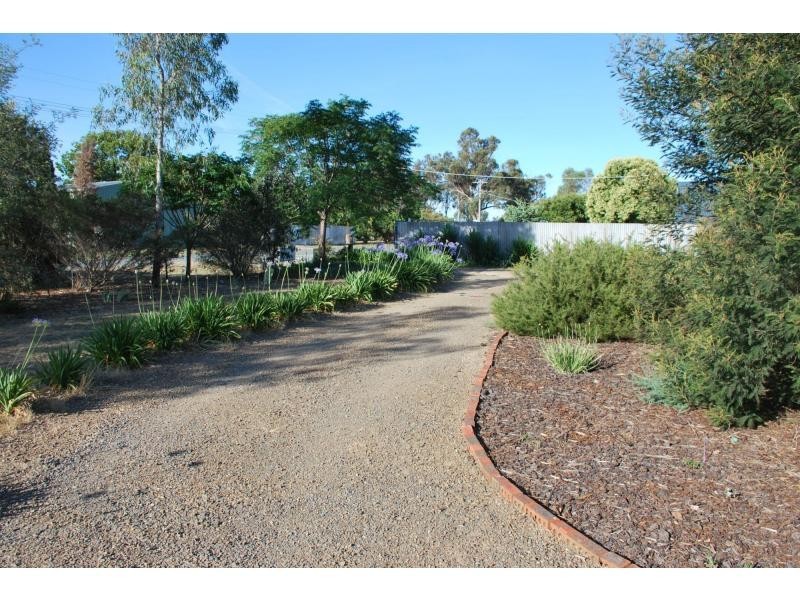 10 Hotchin Street, Katamatite VIC 3649