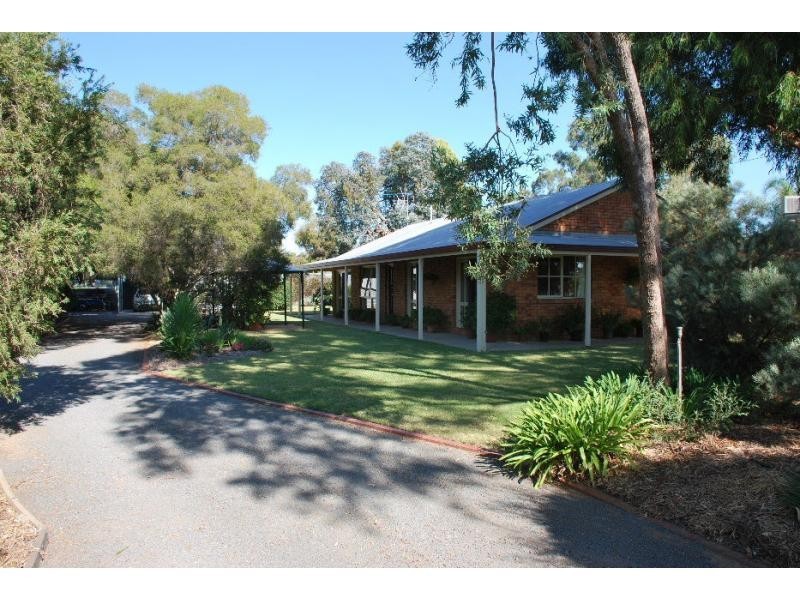 31 Banker Street, Barooga VIC 3644