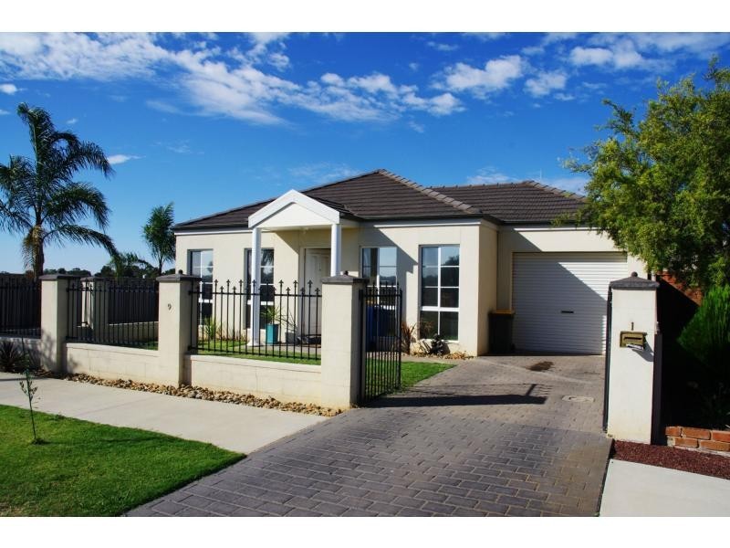 Unit 1/9 Lawson Drive, Cobram VIC 3644