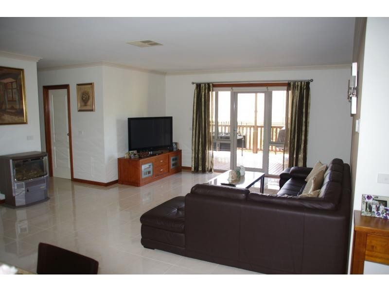 26 Apricot Circuit, Cobram VIC 3644